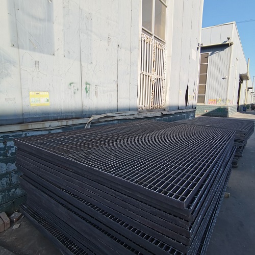 排水沟盖板钢格栅的详细规格解析与应用场景